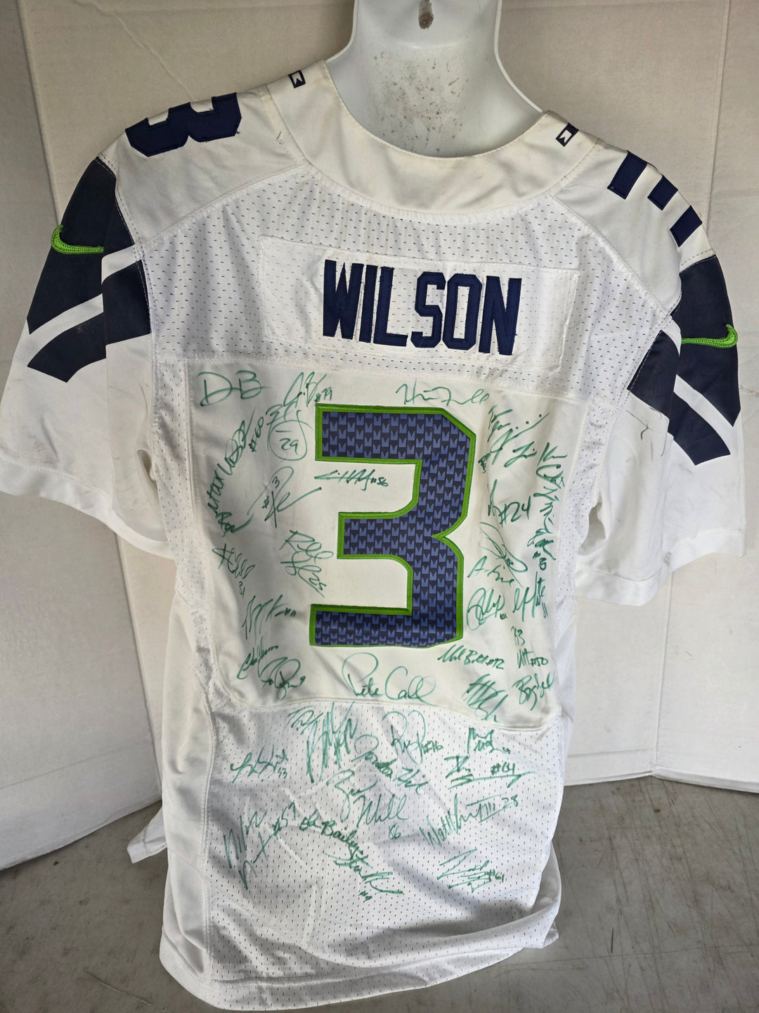 Russell Wilson Seattle Seahawks team signed jersey back