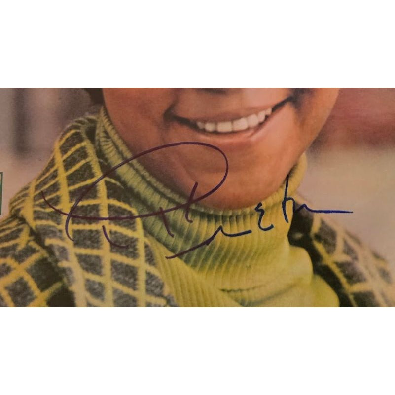 Aretha Franklin "Aretha Now" LP signed with proof.