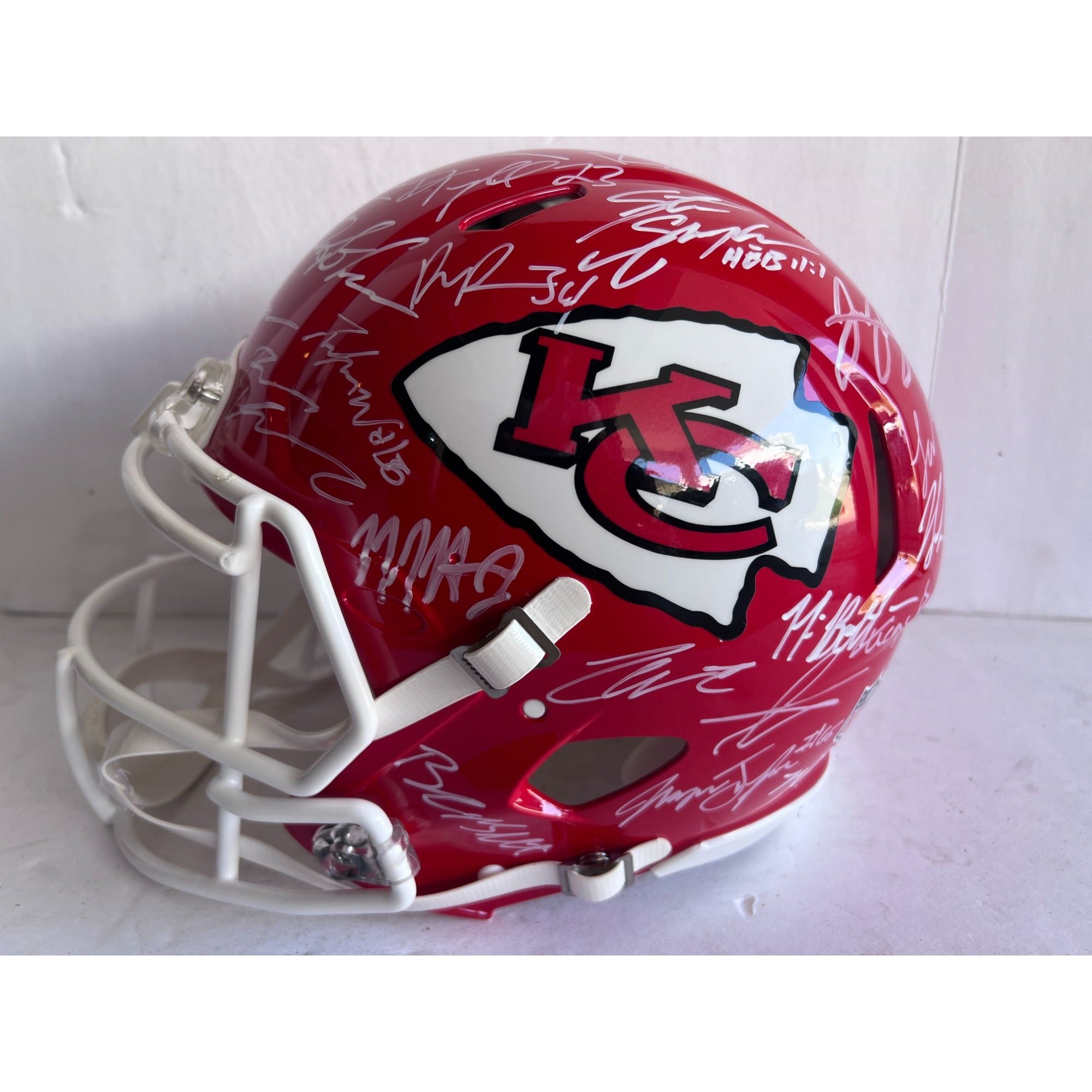 Kansas City Chiefs Patrick Mahomes Travis Kelce Chris Jones Andy Reid 2023-24 authentic helmet team signed with proof