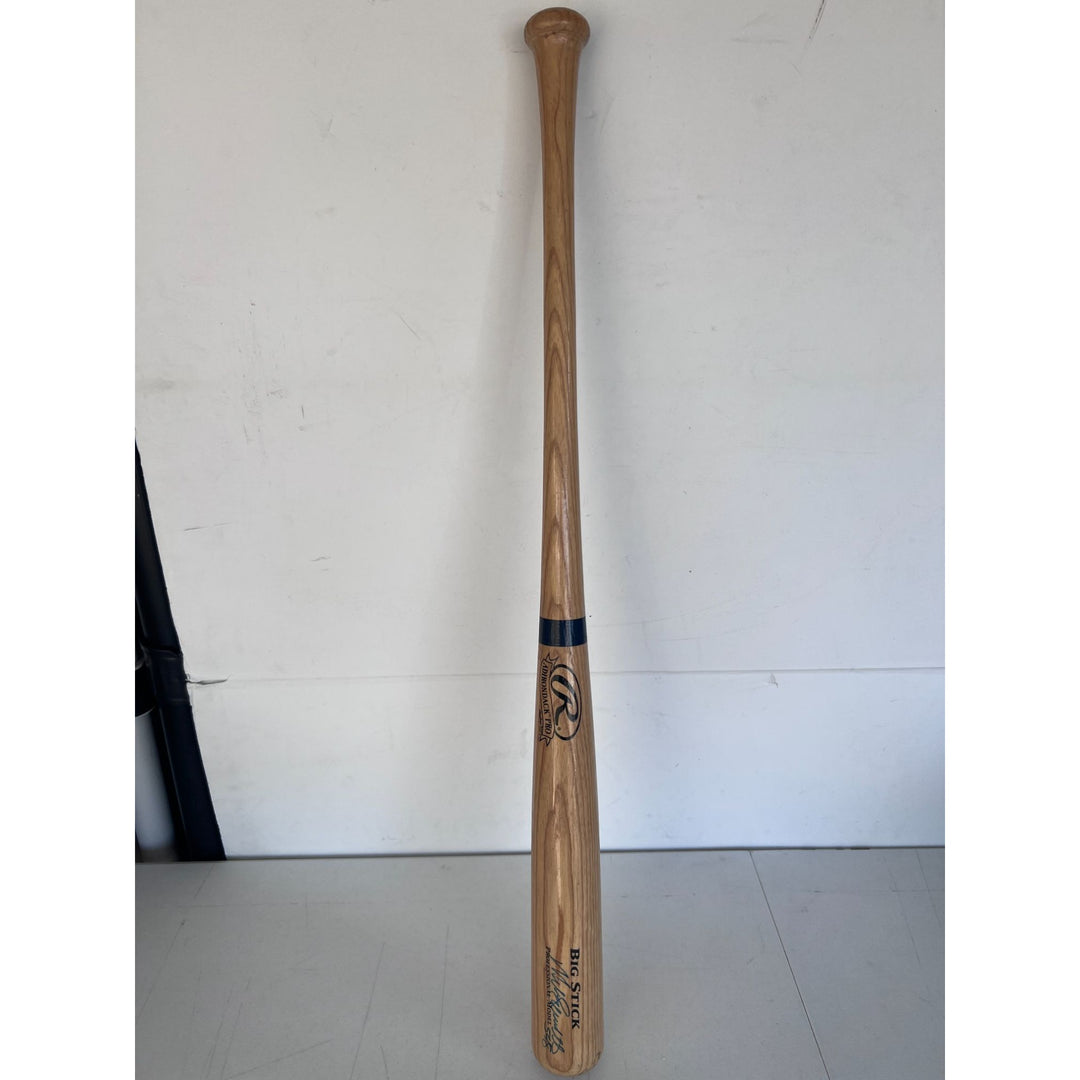 Philadelphia Phillies Hofer and 500 HR Club hitter Mike Schmidt baseball bat signed with proof.