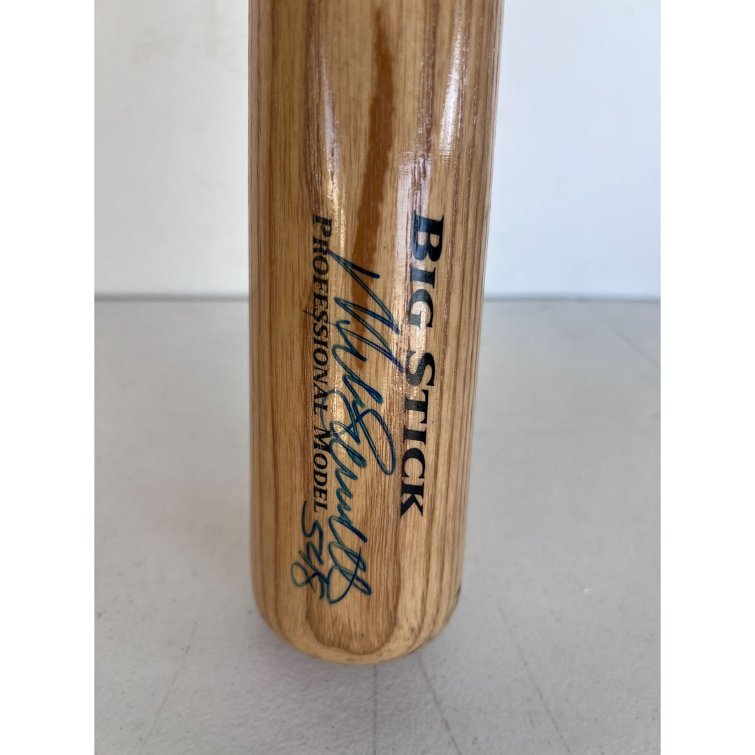 Philadelphia Phillies Hofer and 500 HR Club hitter Mike Schmidt baseball bat signed with proof.