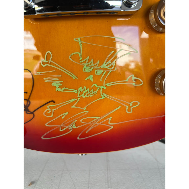 Guns N Roses Axl Rose, Matt Sorum w/ sketch, Slash w/ sketch, Izzy Stradlin, Duff McKagan, Steve Adler cherry les paul electric guitar