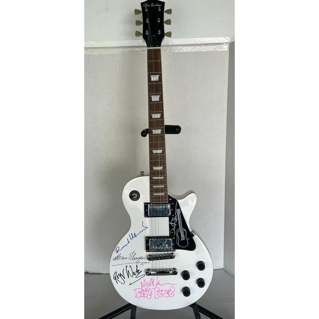 David Gilmour, Roger Waters, Nick Mason, Richard Wright, Storm Thorgerson Pink Floyd White Les Paul electric guitar signed