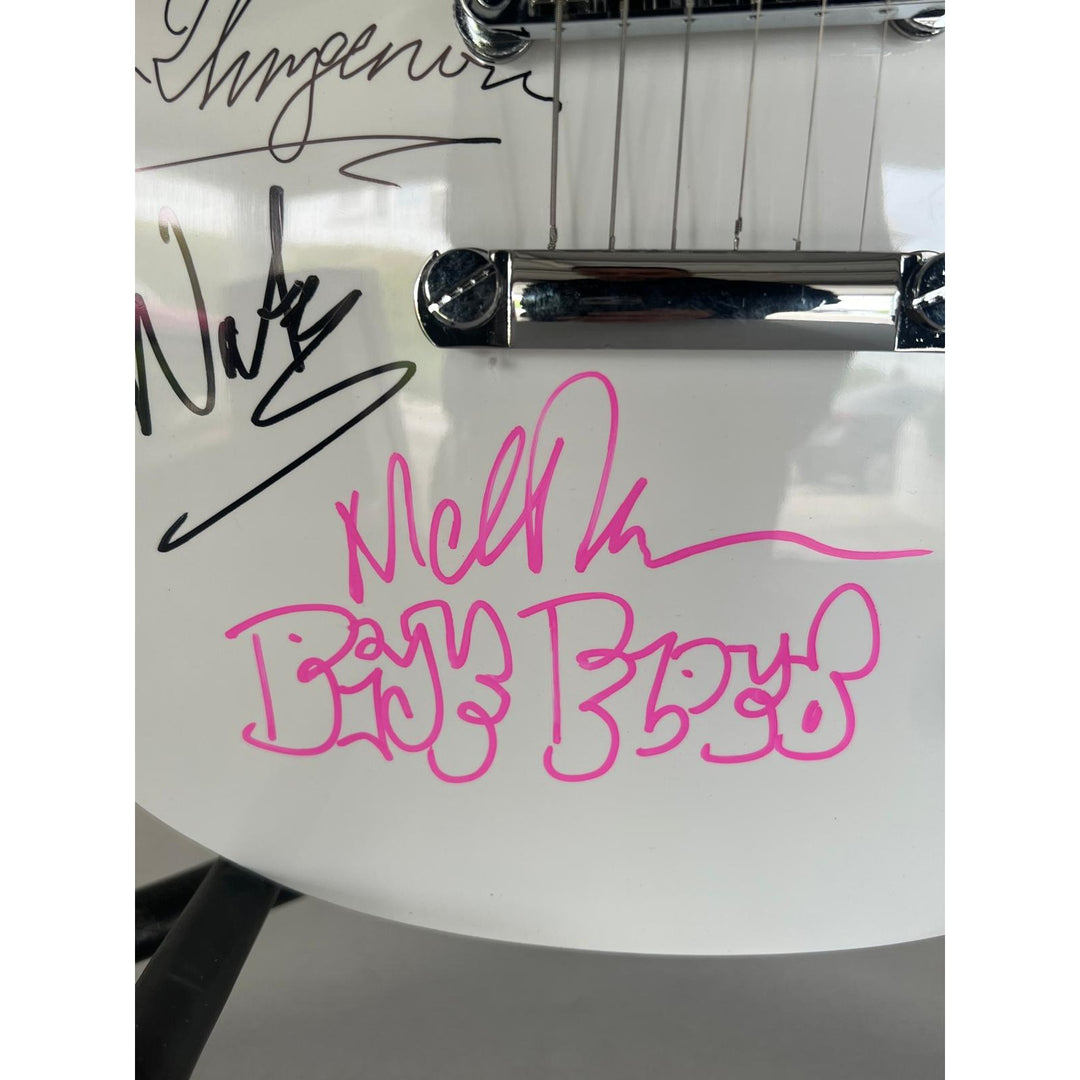 David Gilmour, Roger Waters, Nick Mason, Richard Wright, Storm Thorgerson Pink Floyd White Les Paul electric guitar signed