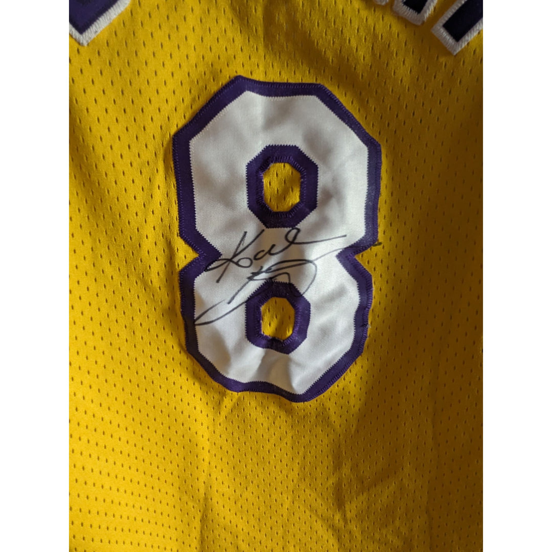 Kobe Bryant vintage Los Angeles Lakers jersey size xl signed with proof