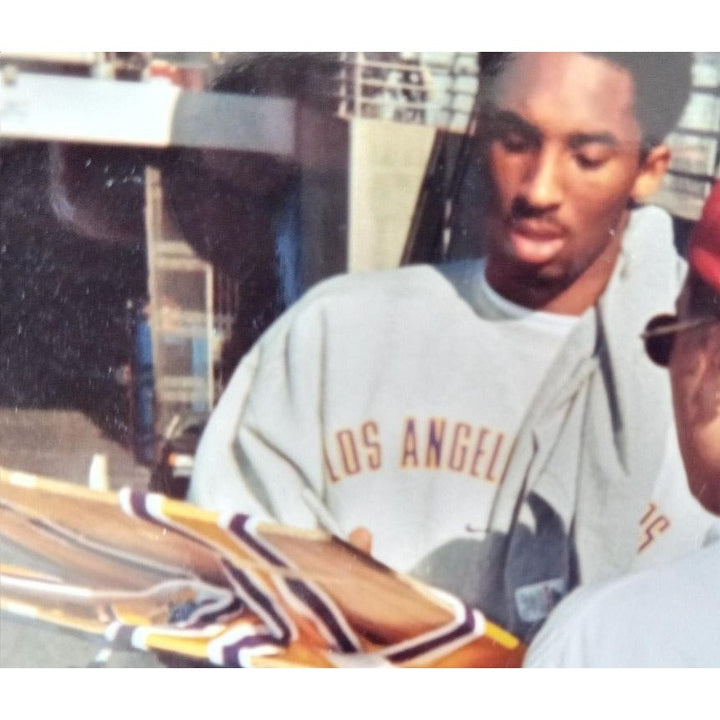 Kobe Bryant vintage Los Angeles Lakers jersey size xl signed with proof