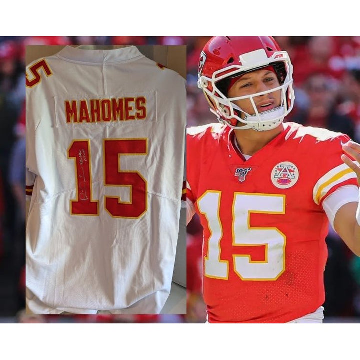 Patrick Mahomes size xl game model jersey signed with proof & inscription rare