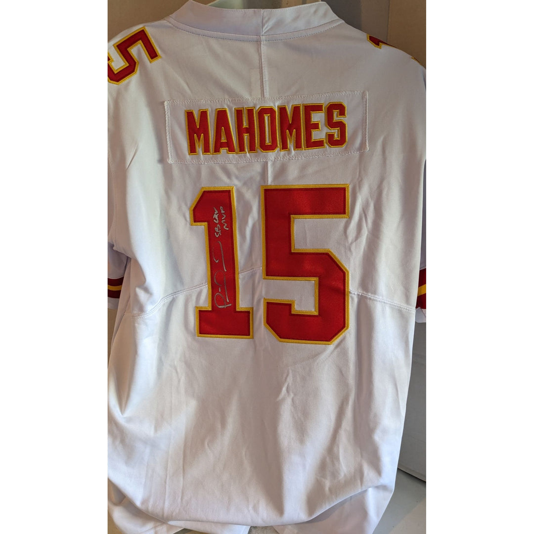 Patrick Mahomes size xl game model jersey signed with proof & inscription rare