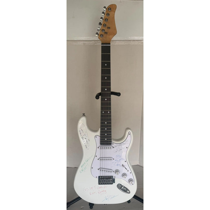 Quiet Riot Randy Rhoads Drew Forsyth Rudy Sarzo Kevin Dubrow Frankie Banali very rare Stratocaster electric guitar signed with proof.