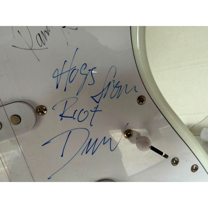 Quiet Riot Randy Rhoads Drew Forsyth Rudy Sarzo Kevin Dubrow Frankie Banali very rare Stratocaster electric guitar signed with proof.