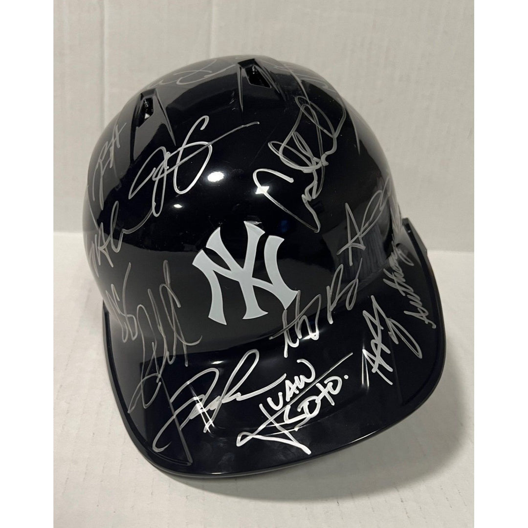 Aaron judge Juan Soto New York Yankees 2024 full size batting helmet team signed