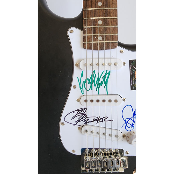 Kerry King, Tom Araya, Paul Bostaph, Gary Holt, Slayer, authentic Fender Stratocaster electric guitar signed with proof