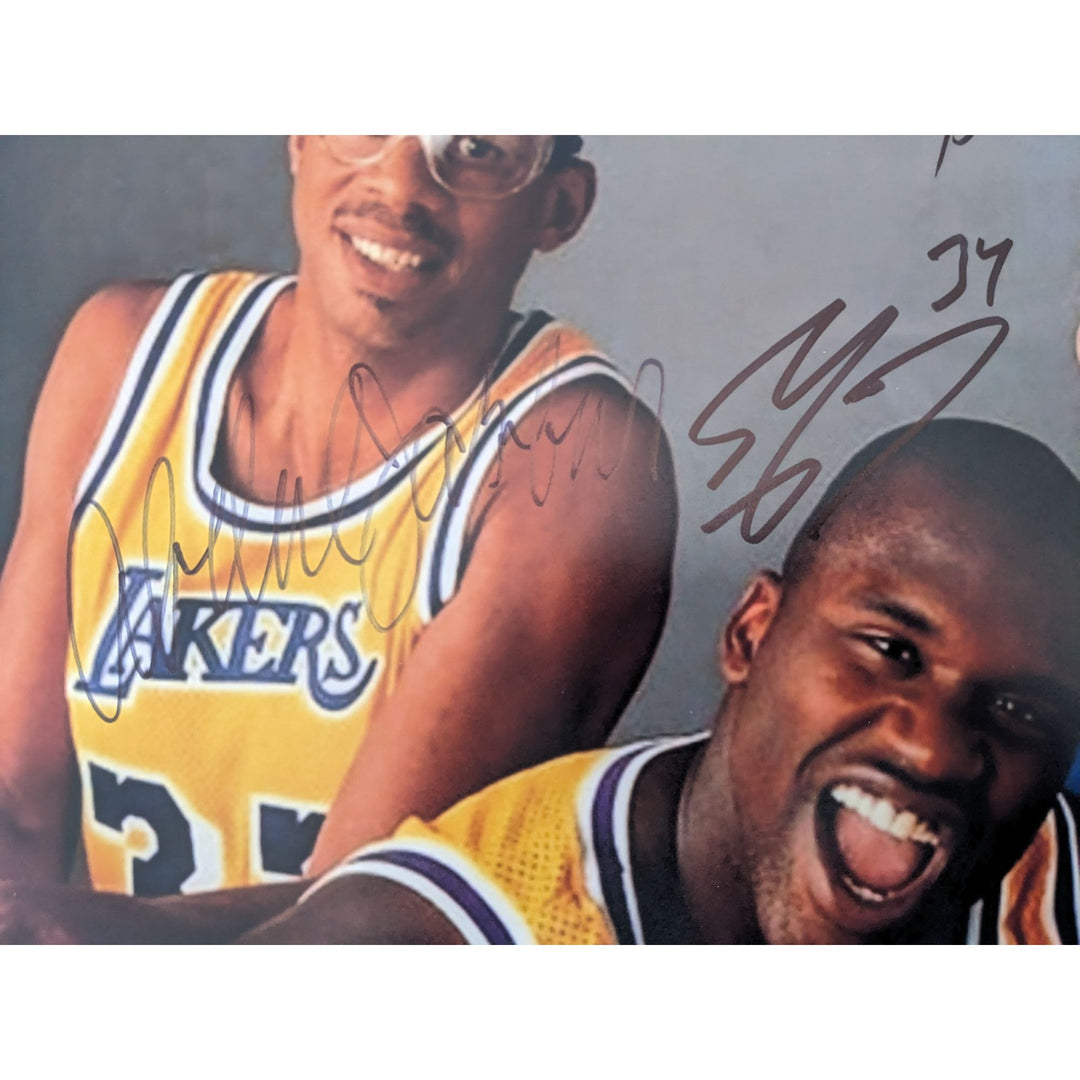 Los Angeles Lakers George Mikan (Minnesota) Kareem Abdul Jabbar,.Shaquille O'Neal 11x14 photo signed with proof