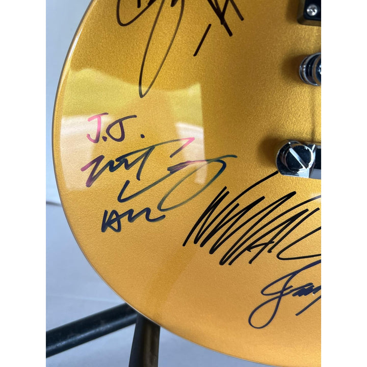 Alice N' Chains Mike Starr, Layne Staley Jerry Cantrell , Sean Kinney, William Duvall, gold les paul electric guitar signed with proof