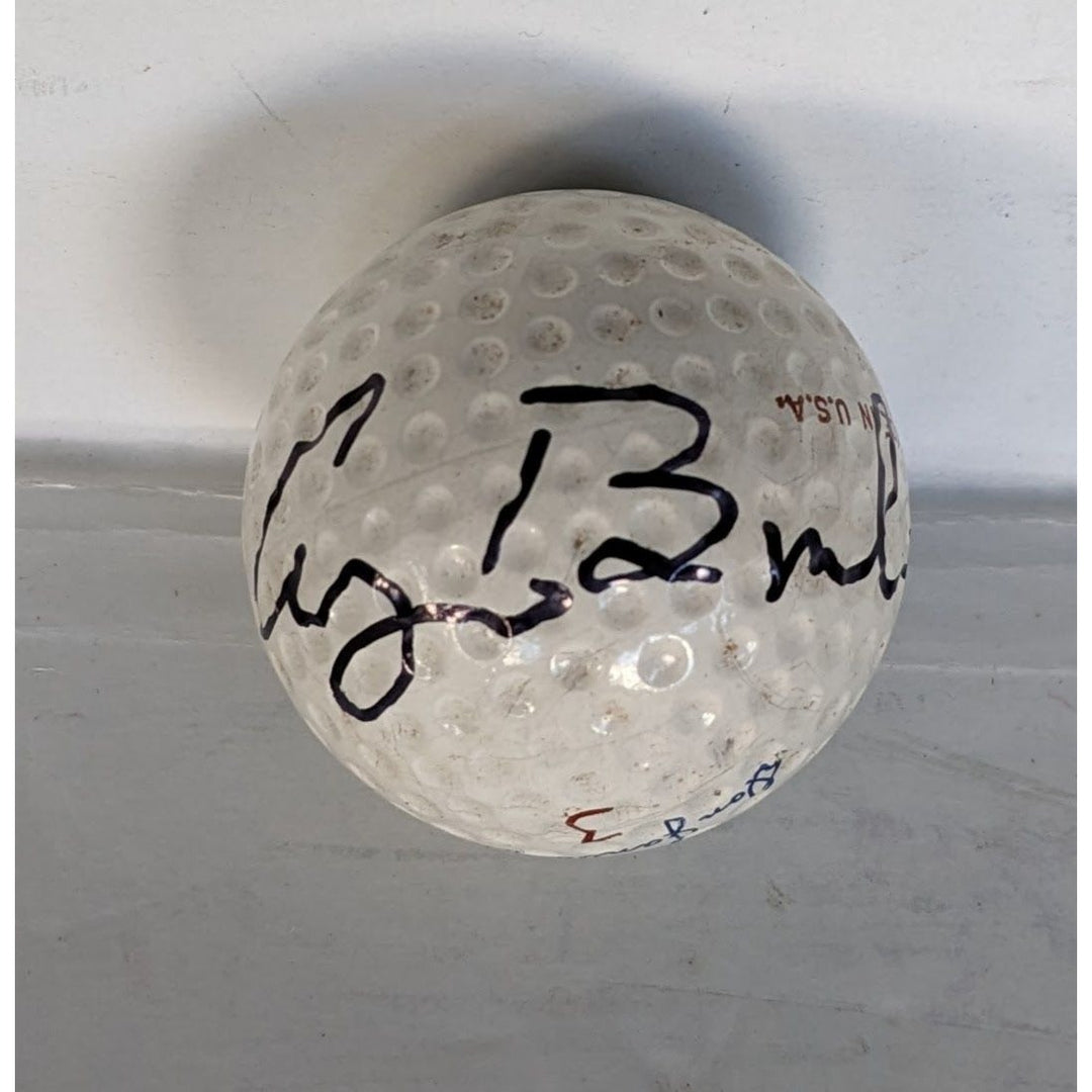 George H. W. Bush (41) vintage golf ball signed with proof and free display case