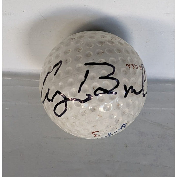 George H. W. Bush (41) vintage golf ball signed with proof and free display case