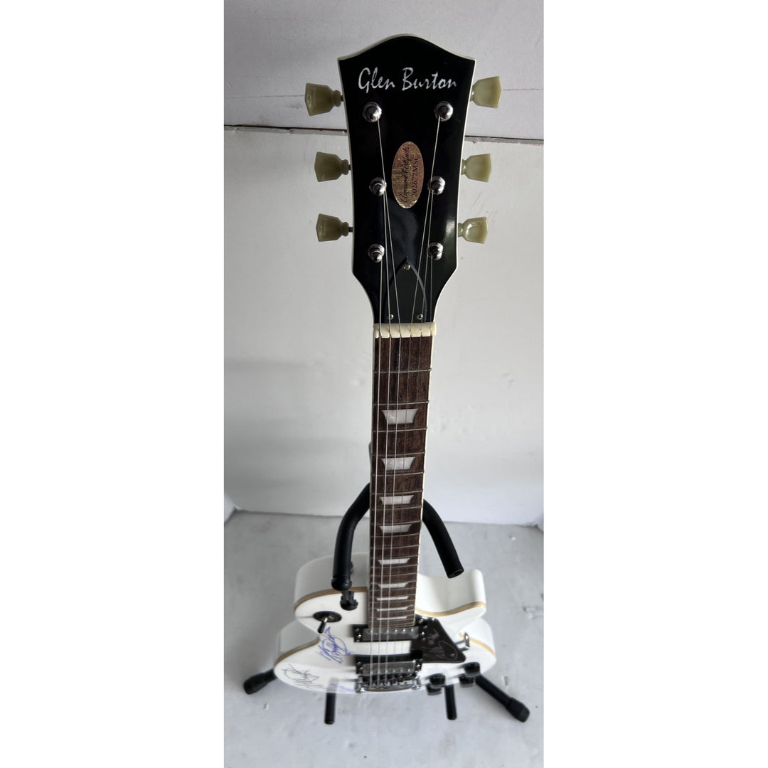 Eddie Van Halen David Lee Roth Sammy Hagar Van Halen Les Paul electric guitar signed with proof