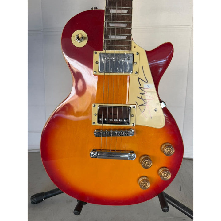 Metallica James Hetfield Les Paul vintage electric guitar signed with full provenance, photo proof and AI certification .