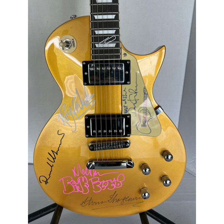 Pink Floyd David Gilmour (sketch), Roger Waters, Nick Mason, Richard Wright, Storm Thorgerson Gold Les Paul electric guitar signed