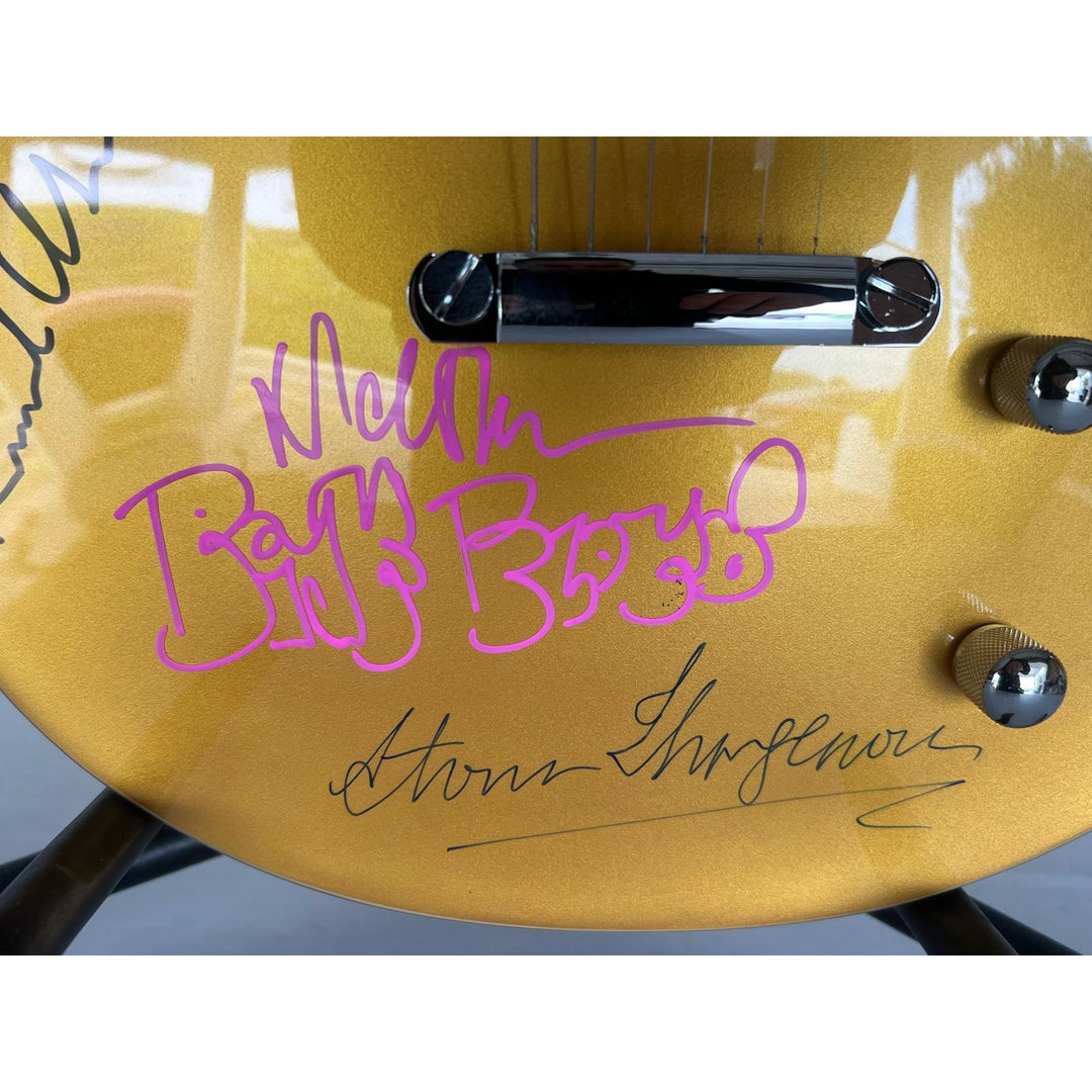 Pink Floyd David Gilmour (sketch), Roger Waters, Nick Mason, Richard Wright, Storm Thorgerson Gold Les Paul electric guitar signed