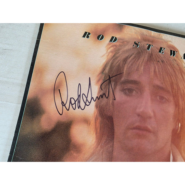 Rod Stewart ''Fool Love & Fancy Free'' LP signed with proof.