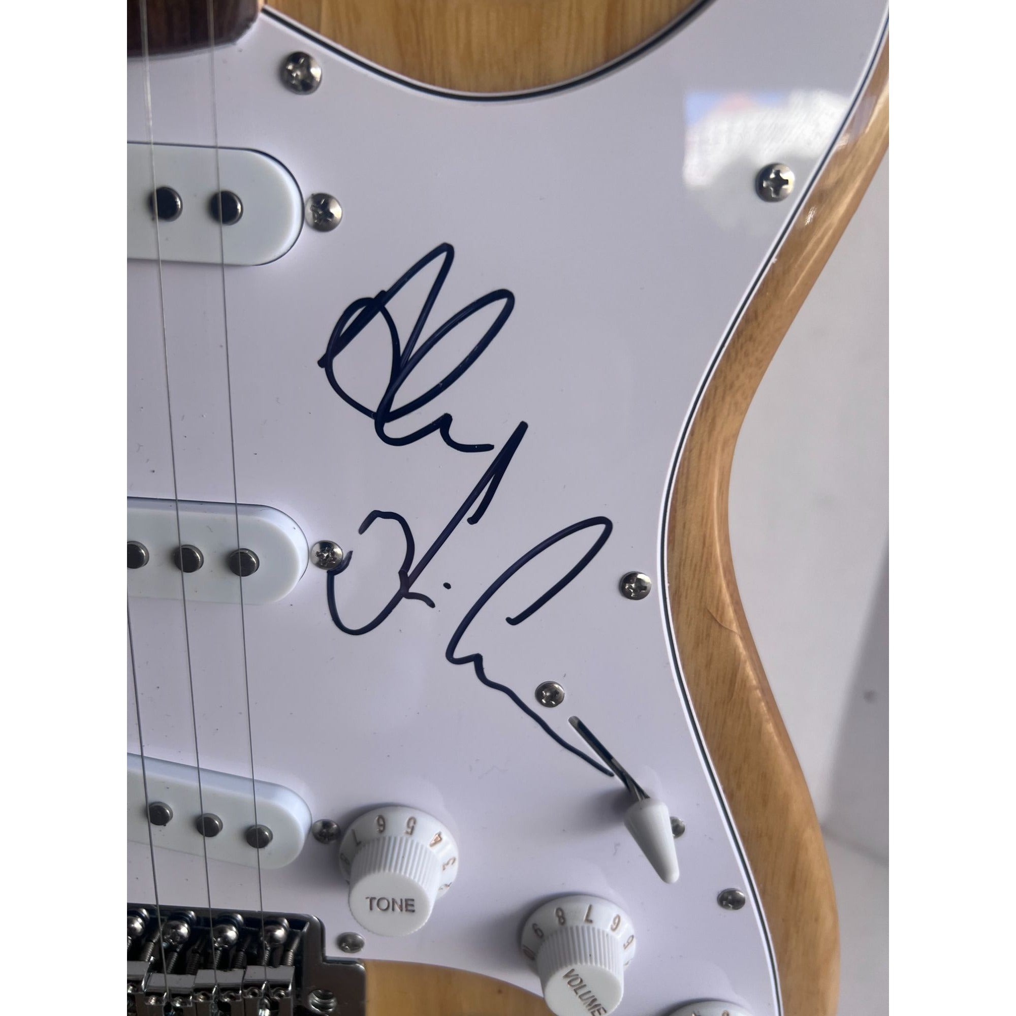 Geddy Lee Alex Lifeson Neil Peart Rush Stratocaster electric guitar signed with proof