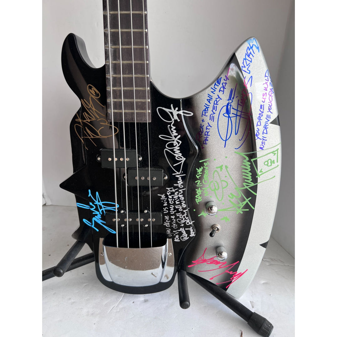 Gene Simmons Ace Frehley Peter Criss Paul Stanley Kiss One of a Kind electric guitar signed with proof