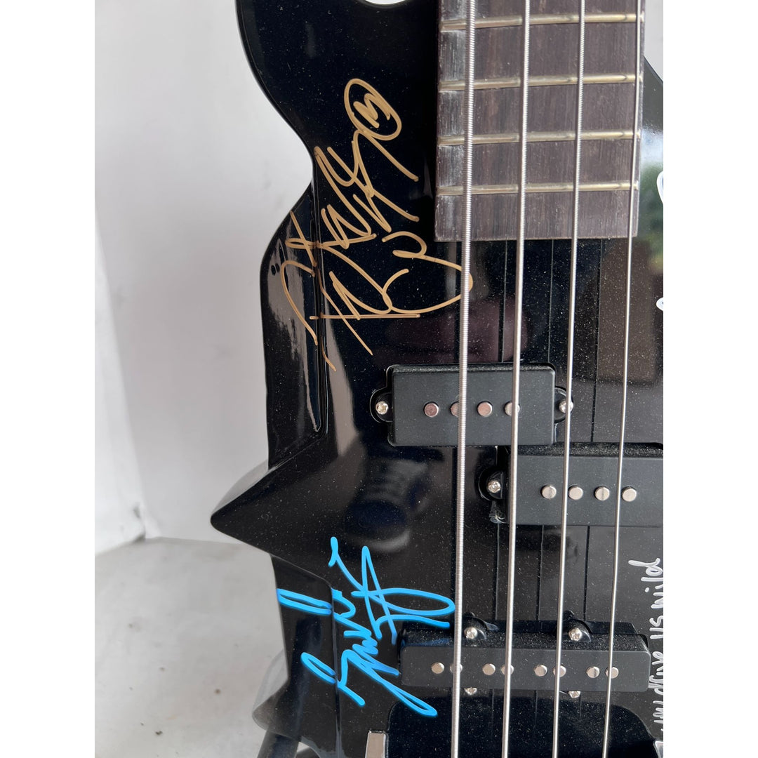 Gene Simmons Ace Frehley Peter Criss Paul Stanley Kiss One of a Kind electric guitar signed with proof