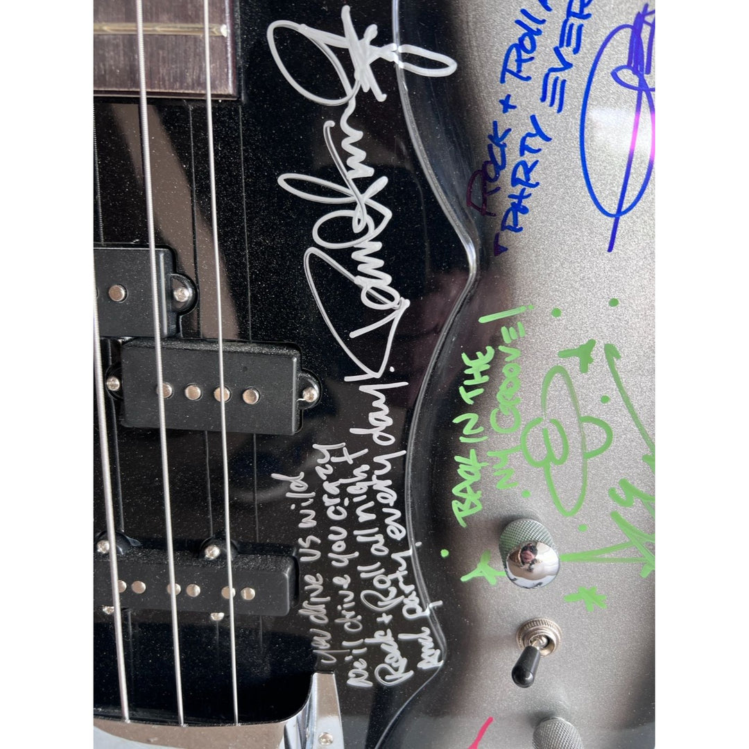 Gene Simmons Ace Frehley Peter Criss Paul Stanley Kiss One of a Kind electric guitar signed with proof