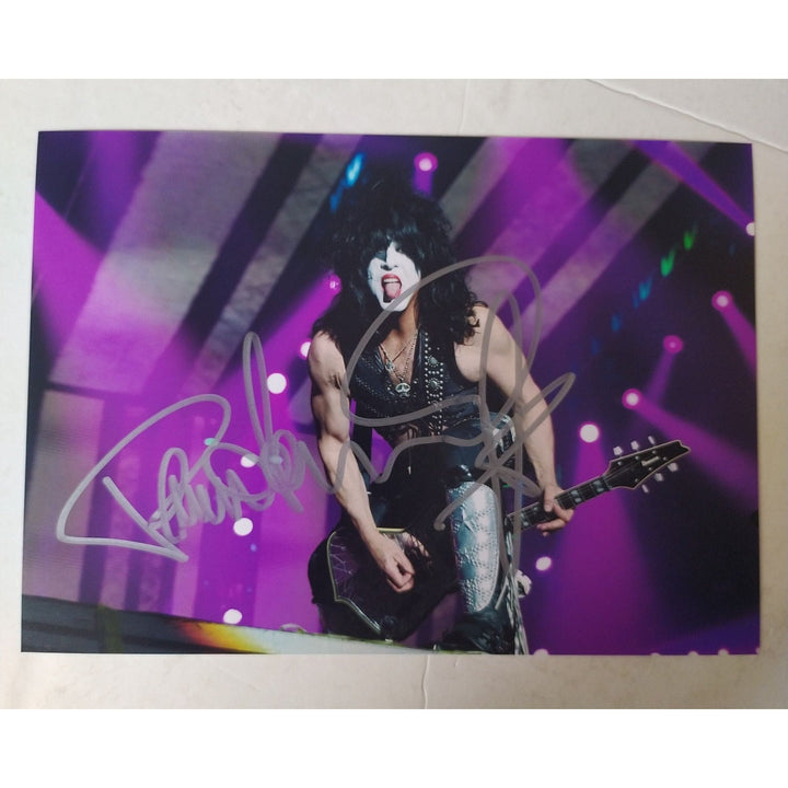 Paul Stanley, Kiss, 5x7 photo, signed, with proof Awesome Artifacts