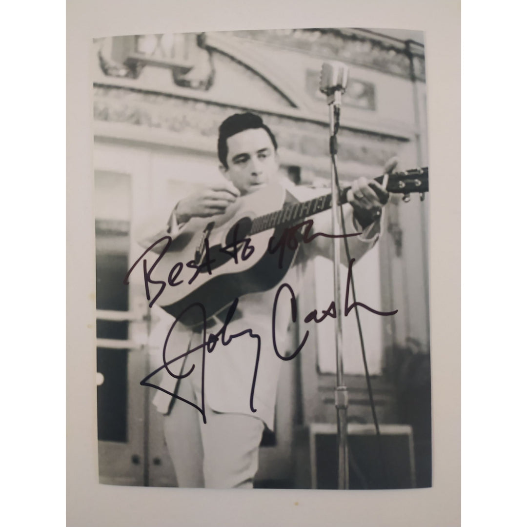 Johnny Cash "The Man In Black " 5x7 photo signed with proof