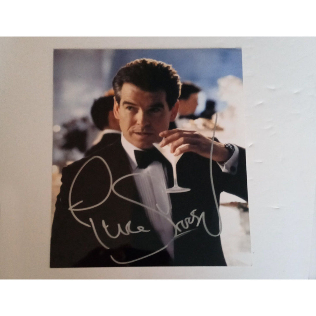 Pierce Brosnan James Bond 007 8 by 10 signed photo with proof - Awesome Artifacts 