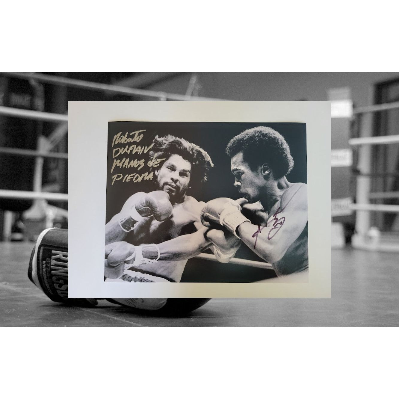 Roberto Duran and Sugar Ray Leonard 8 x 10 photo signed with proof