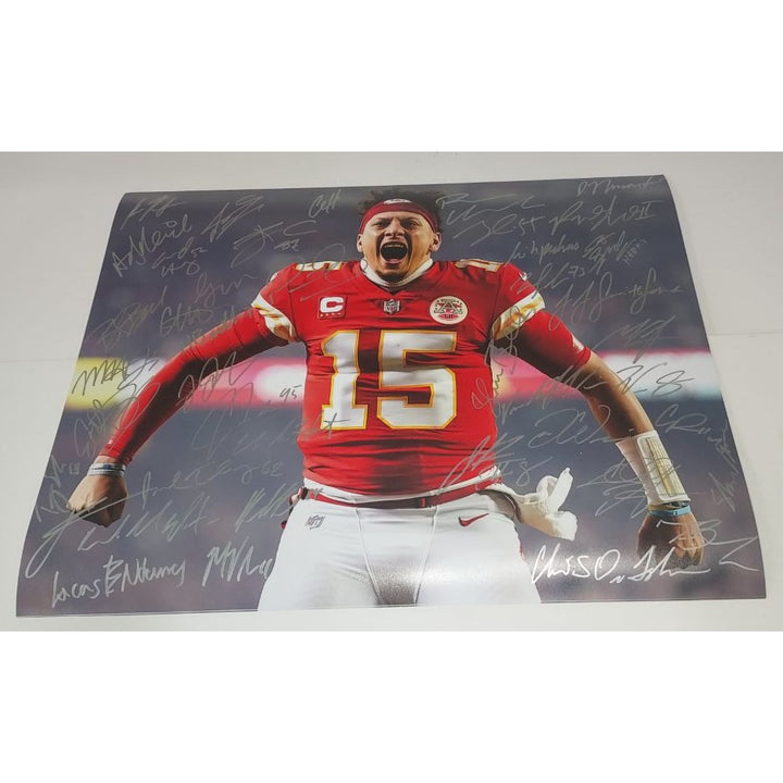 Patrick Mahomes Kansas City Chiefs 2022 team signed 16x20 photo