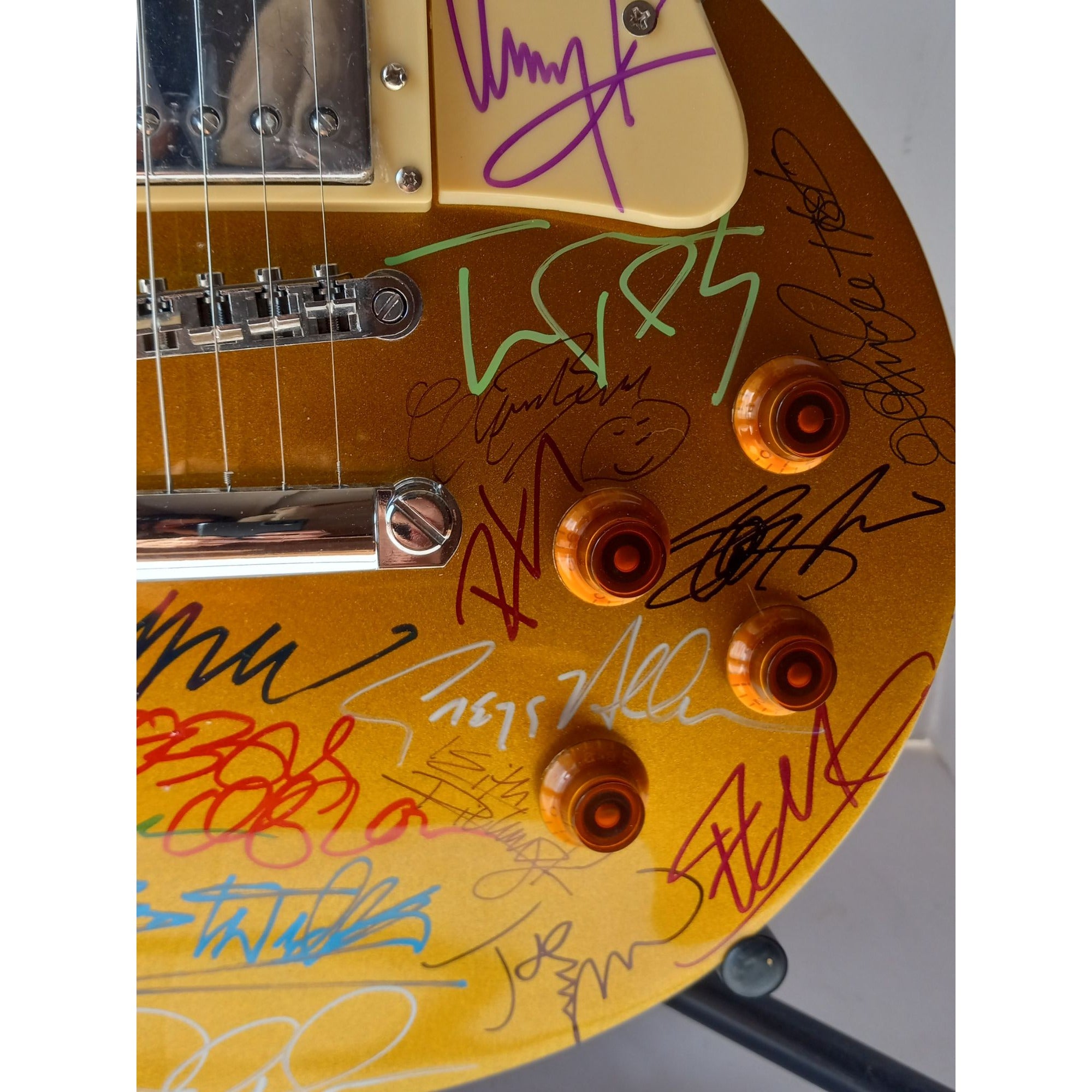 Paul McCartney Eric Clapton David Bowie Jimmy Page 33 Legend signed Gibson Les Paul guitar with proof
