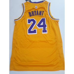 Kobe Bryant The Black Mamba Los Angeles Lakers Authentic size XL jersey signed with proof