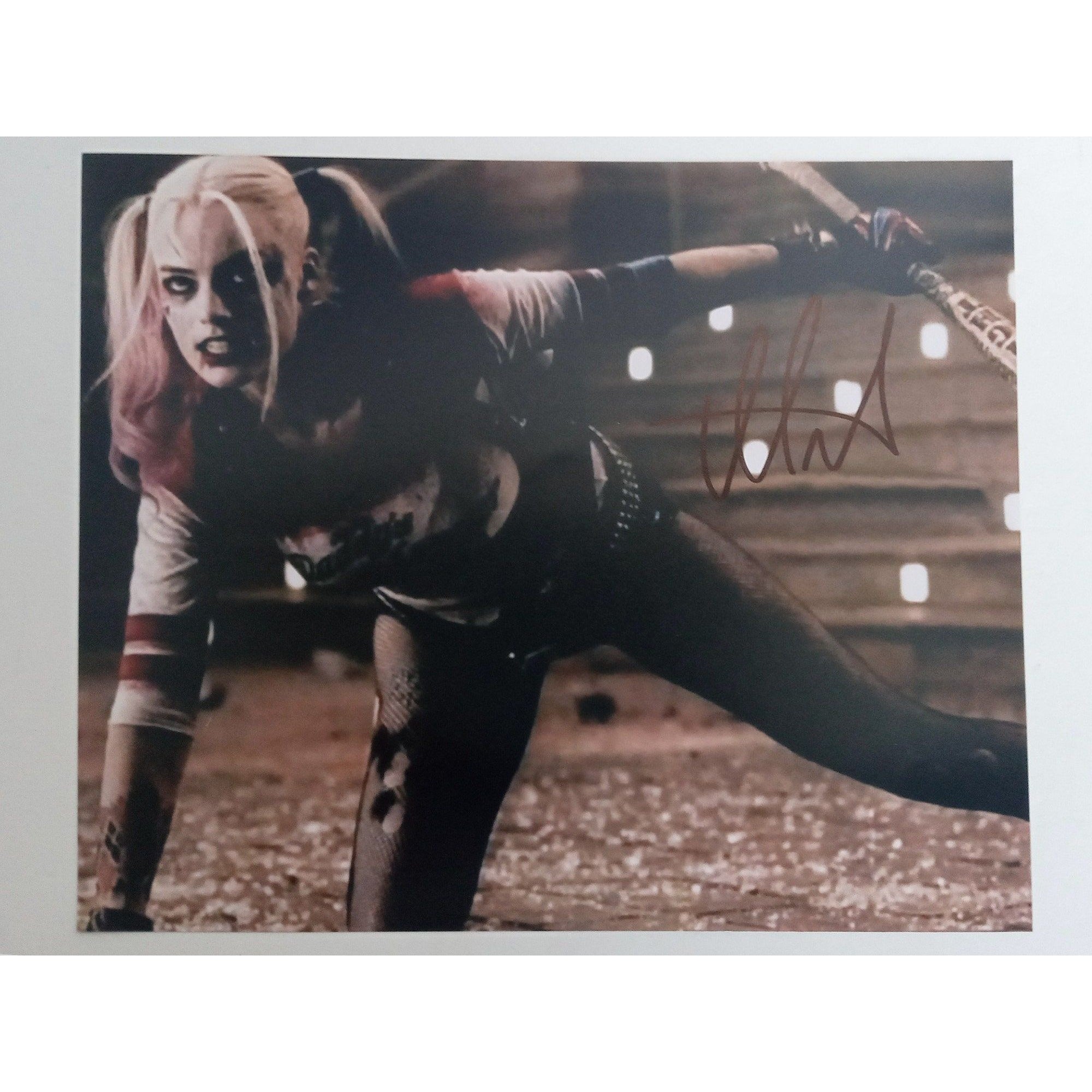 Suicide Squad Margot Robbie 8 by 10 signed photo with proof