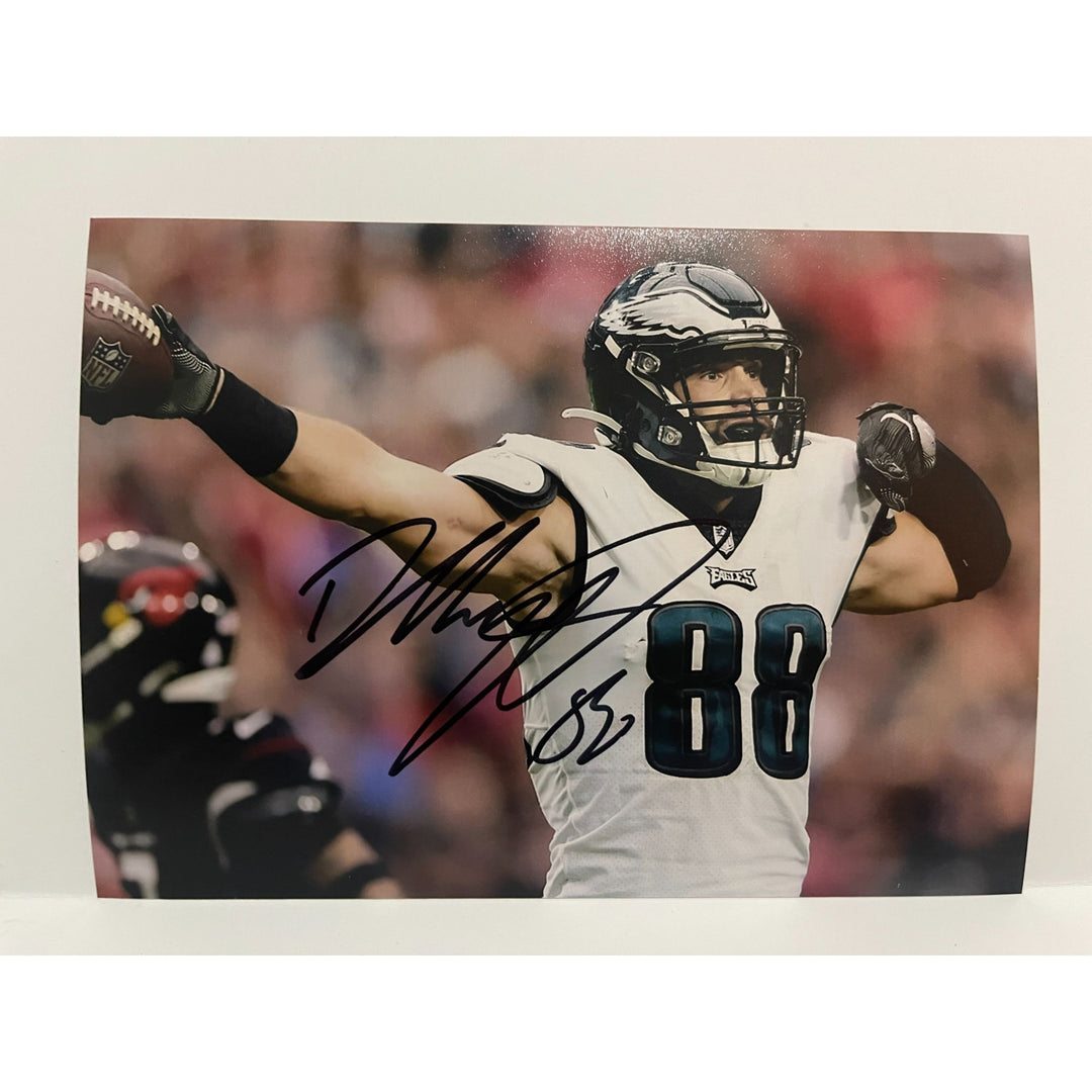 Dallas Goedert Philadelphia Eagles 5x7 photo signed with proof with free acrylic frame