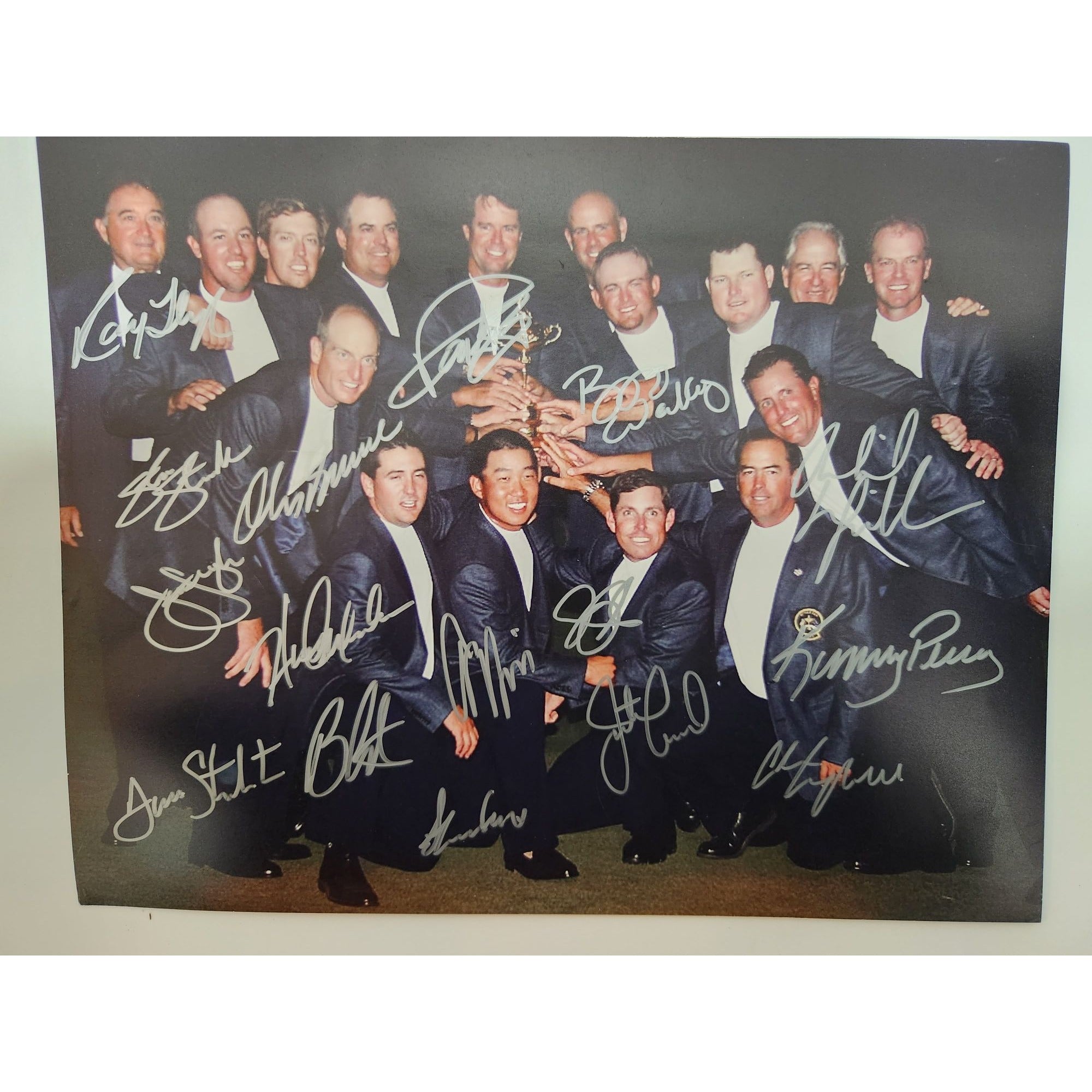 2008 USA Ryder Cup team signed Phil Mickelson Ray Floyd Paul Azinger