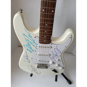 Perry Farrell Dave Navarro Jane's Addiction signed guitar with proof