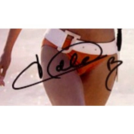 Halle Berry "Jinx Johnson" Die Another Day James Bond 5 x 7 photo signed with proof