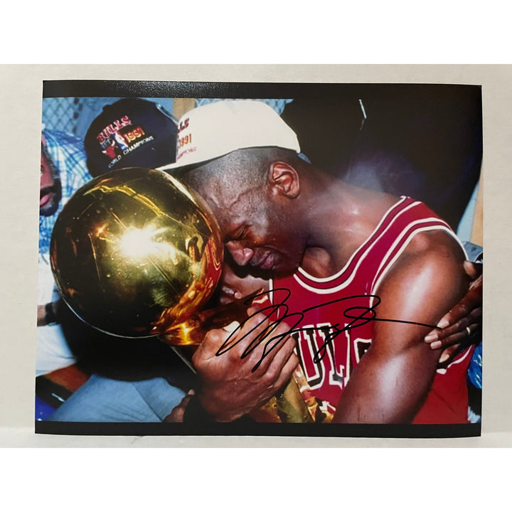 Michael Jordan 8x10 signed with proof - Awesome Artifacts 