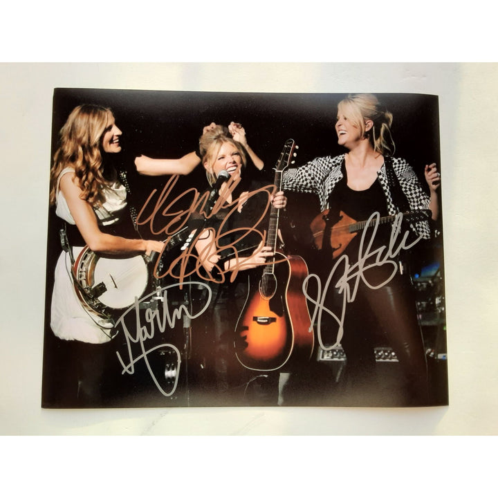 The Dixie Chicks, Natalie Maines, Martie Maguire, and Emily Strayer 8 x 10 signed photo - Awesome Artifacts 