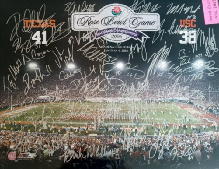 Vince Young Texas Longhorns 2005 - 2006 national champs team signed 16 x 20 photo - Awesome Artifacts 