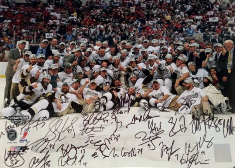 Sidney Crosby Pittsburgh Penguins Stanley Cup champions team signed 16 x 20 photo