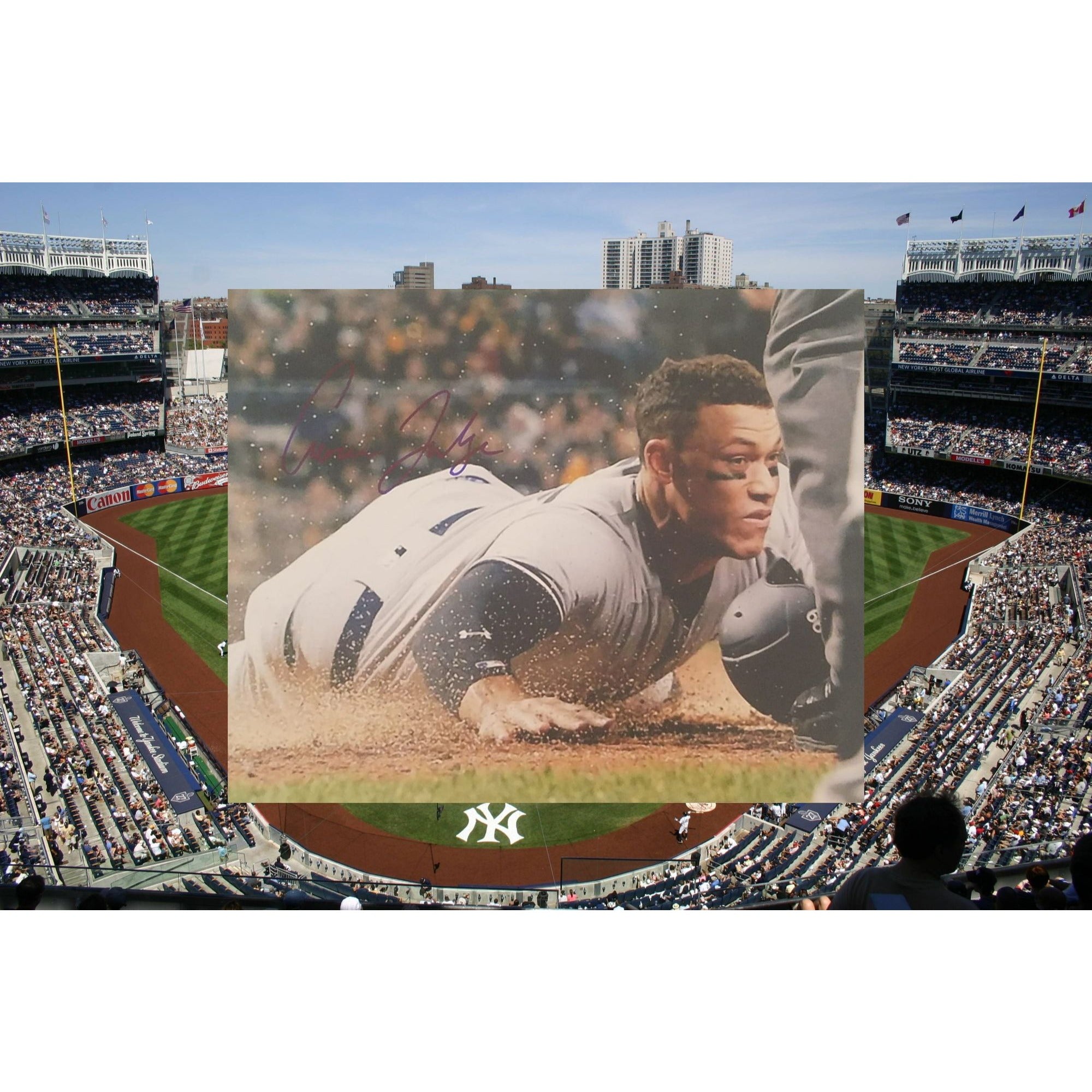 Aaron judge 8 x 10 signed photo with proof