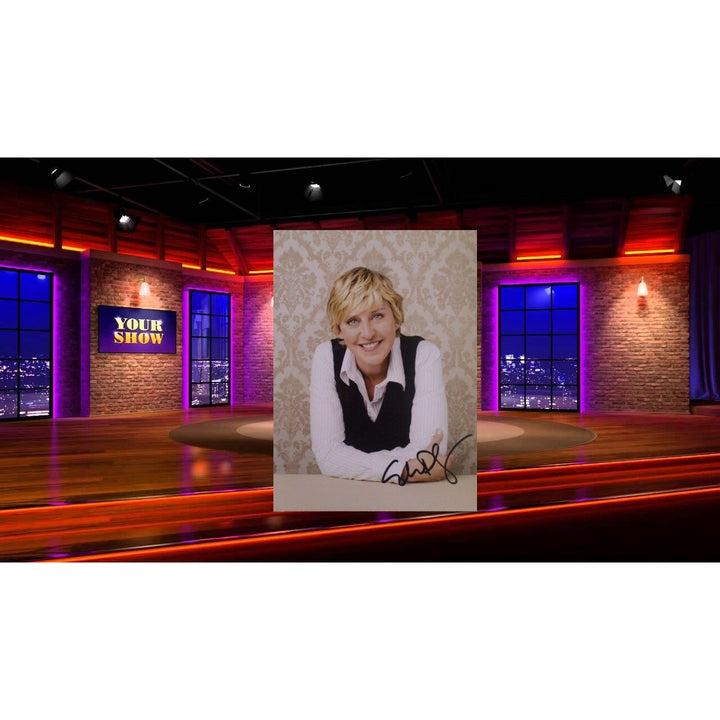 Ellen DeGeneres comedian 5 x 7 signed photo