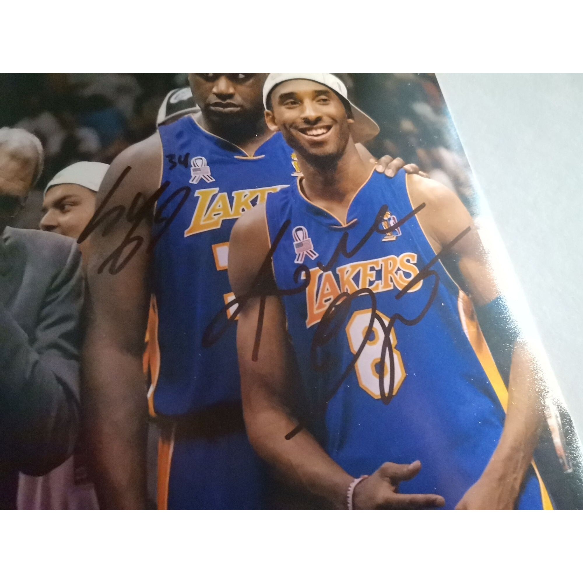 Shaquille O'Neal and Kobe Bryant Los Angeles Lakers 8 by 10 signed photo with proof