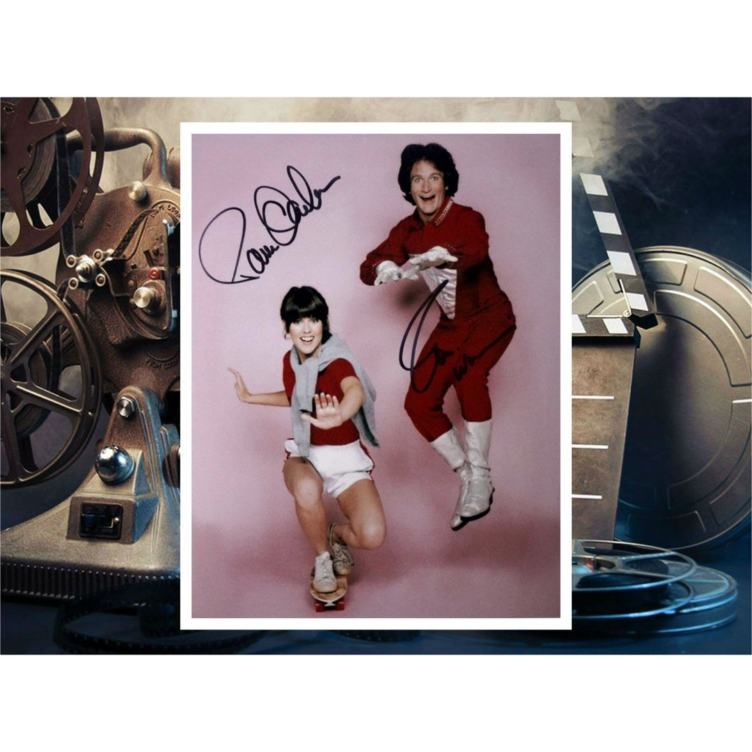 Mork & Mindy Robin Williams and Pam Dawber 8 x 10 photo signed with proof - Awesome Artifacts 