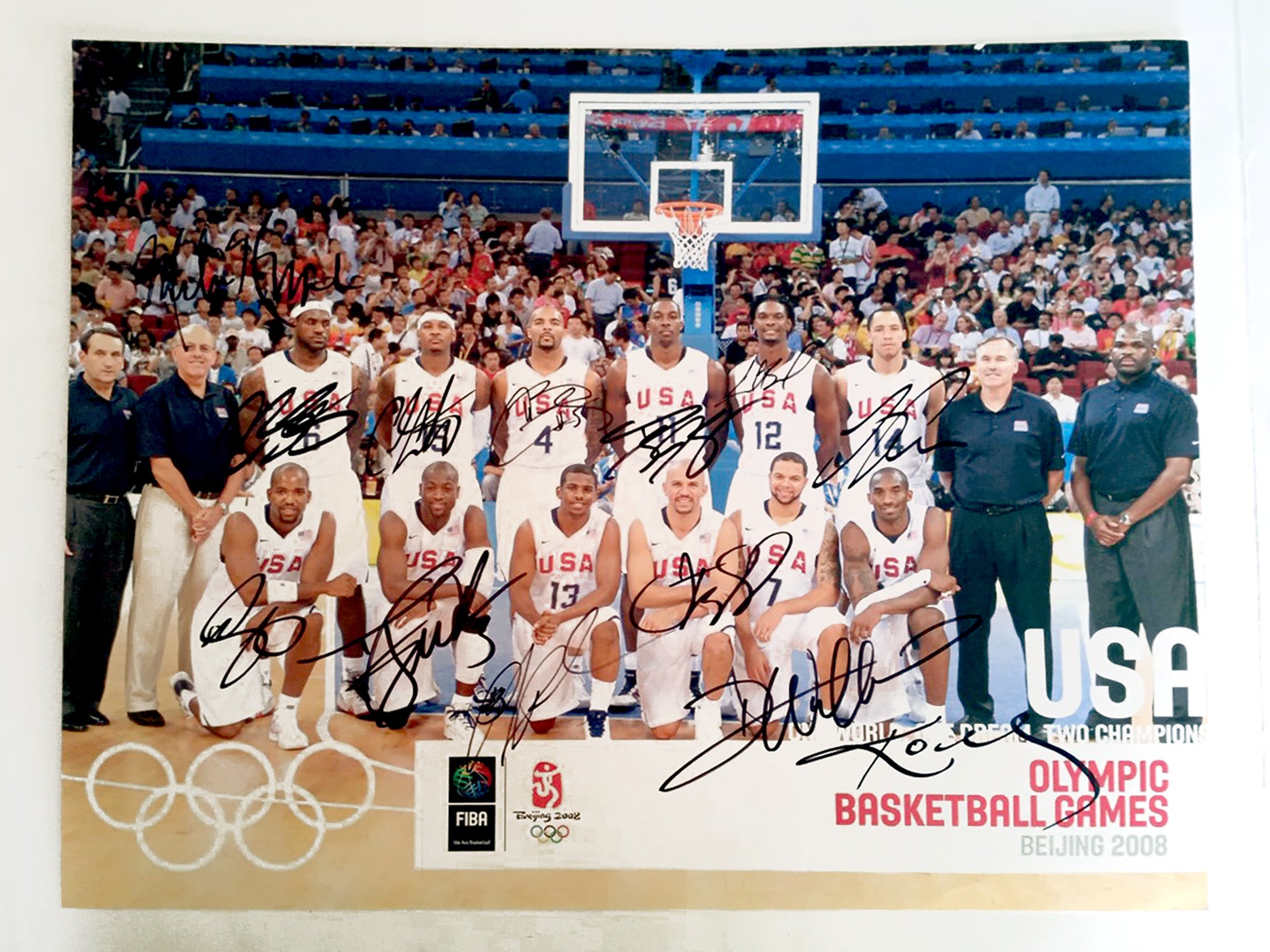 Kobe Bryant, LeBron James, 2008 USA Gold Medal winning basketball team signed 16 by 20 photo